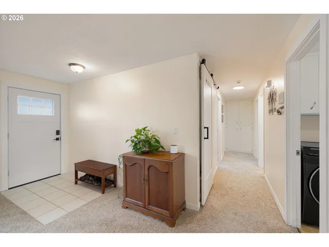 Entrance/Foyer