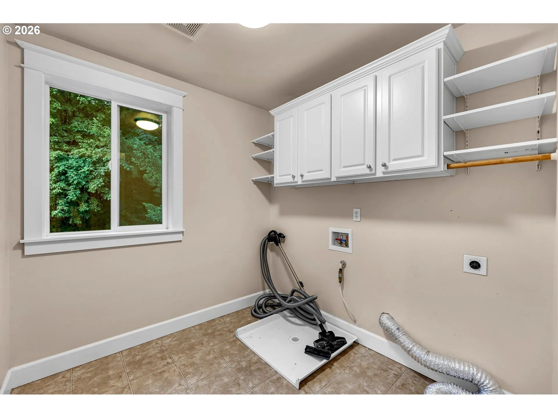 Laundry-Upper