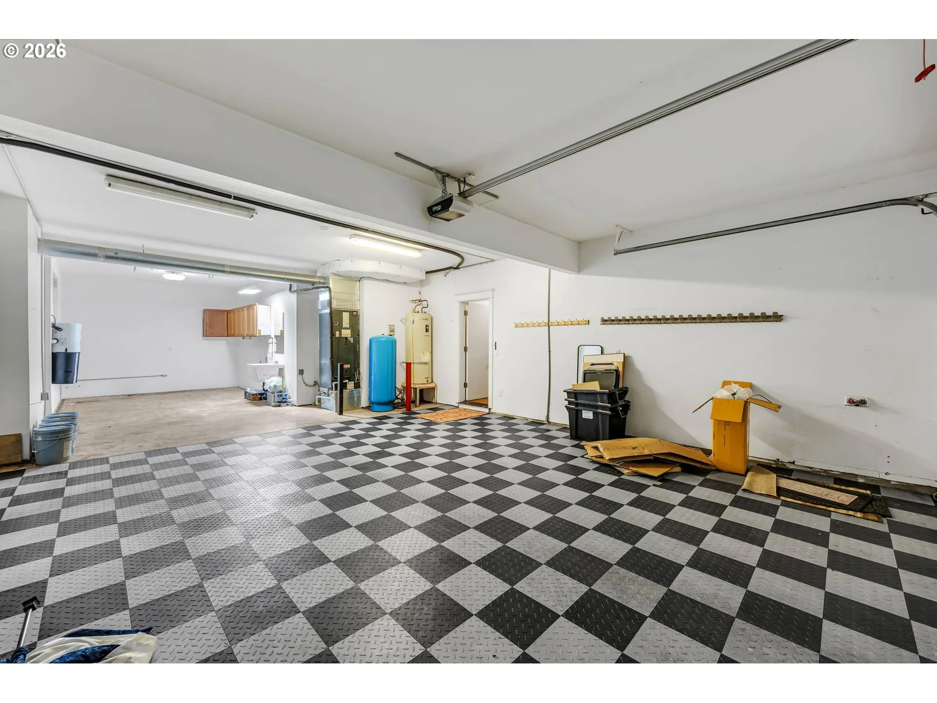 Garage-# 1