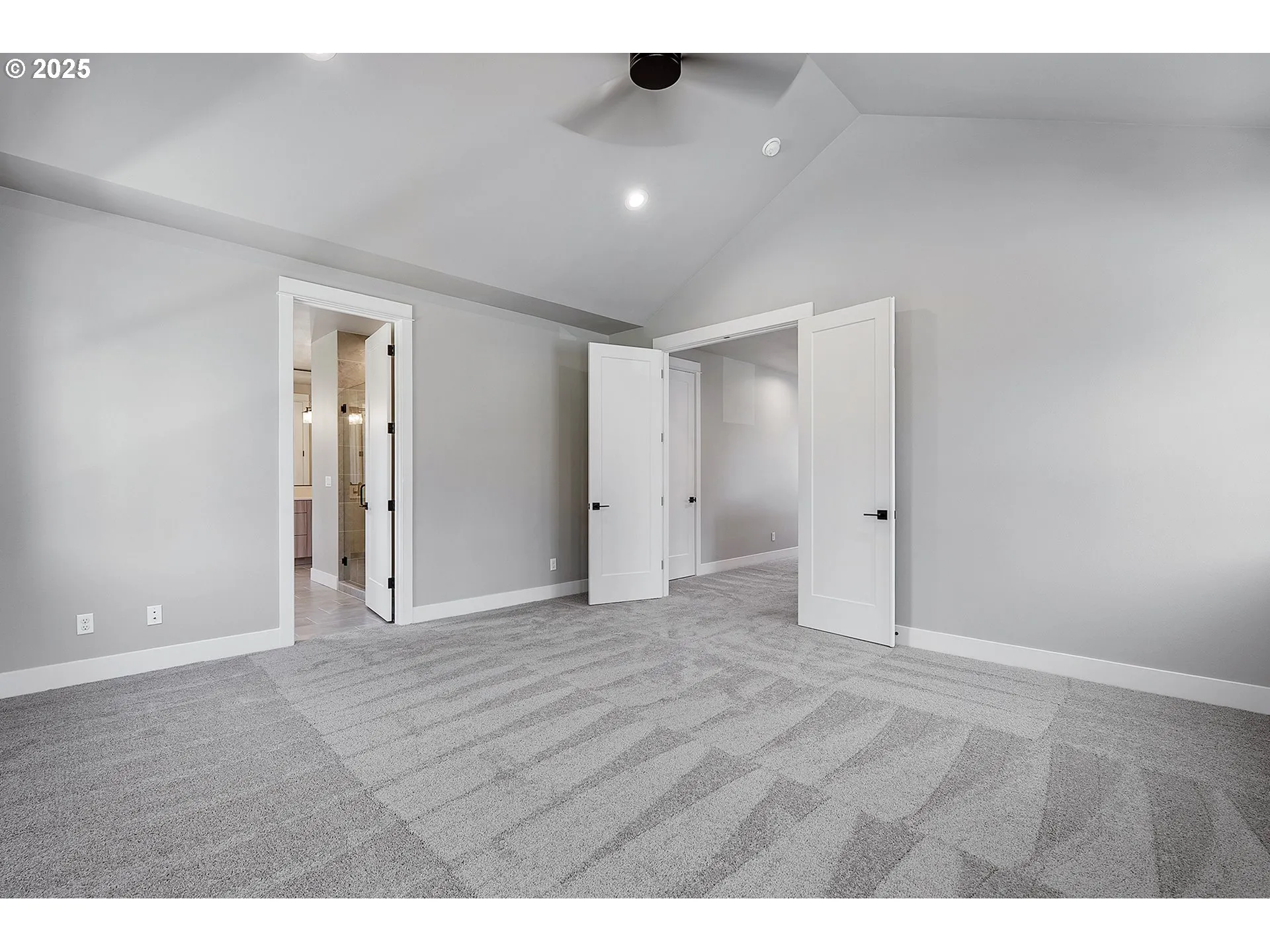 Bedroom, Primary