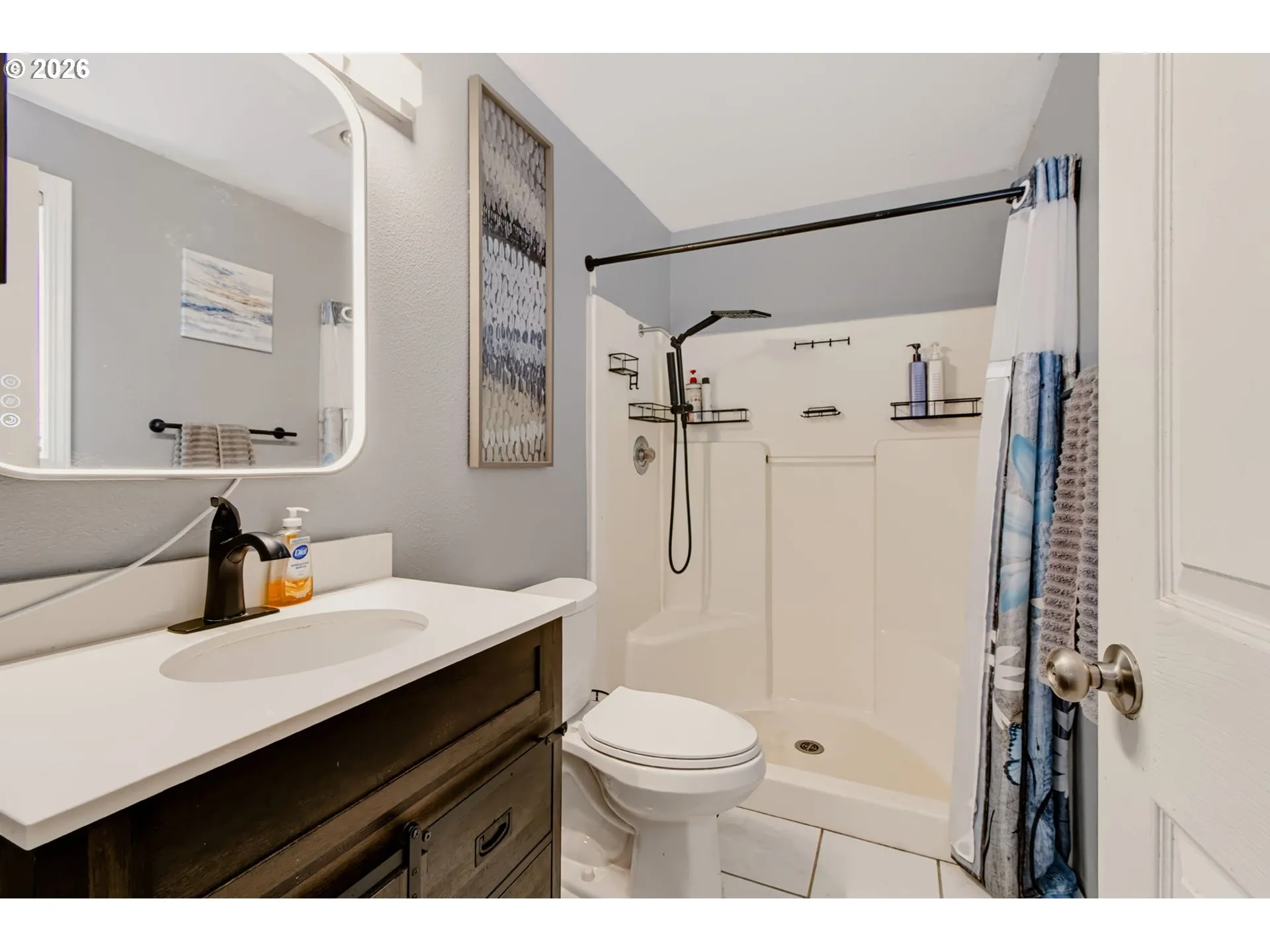 Bathroom-Walk in Shower