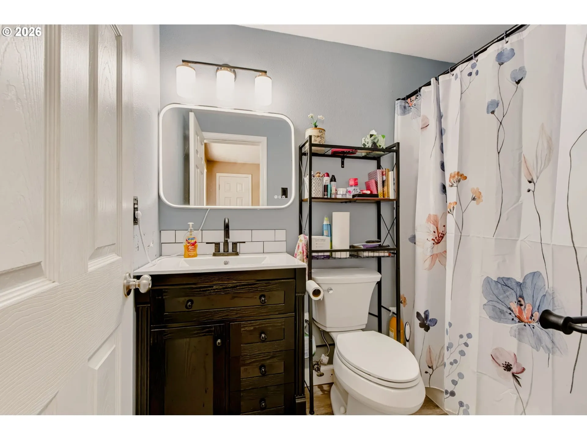 Bathroom-Upper