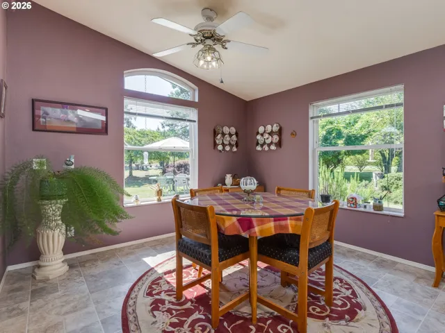 Kitchen/Nook