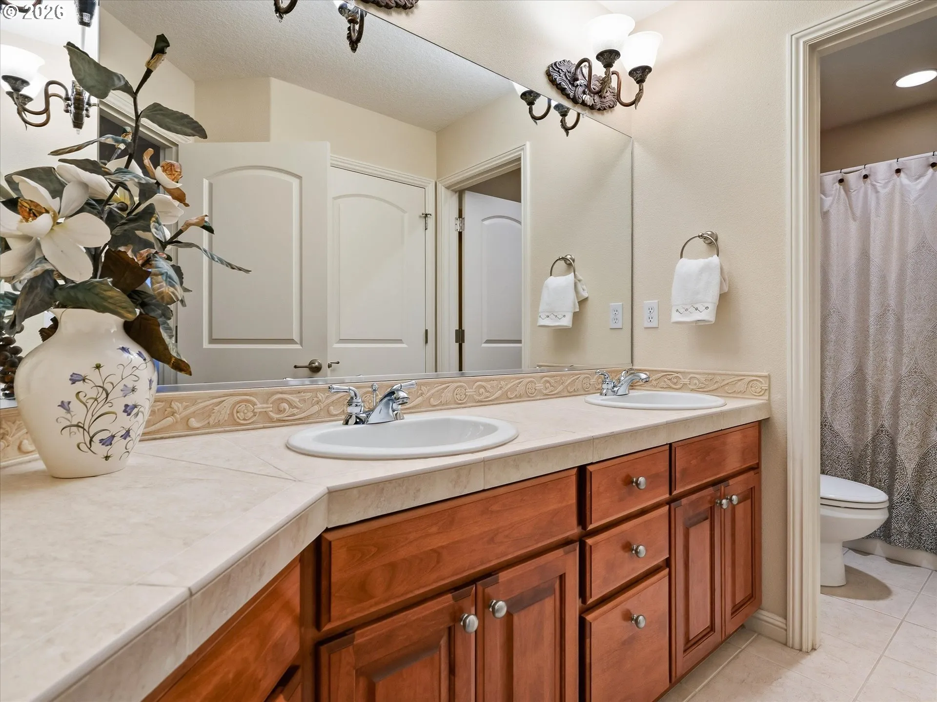 Bathroom-Upper