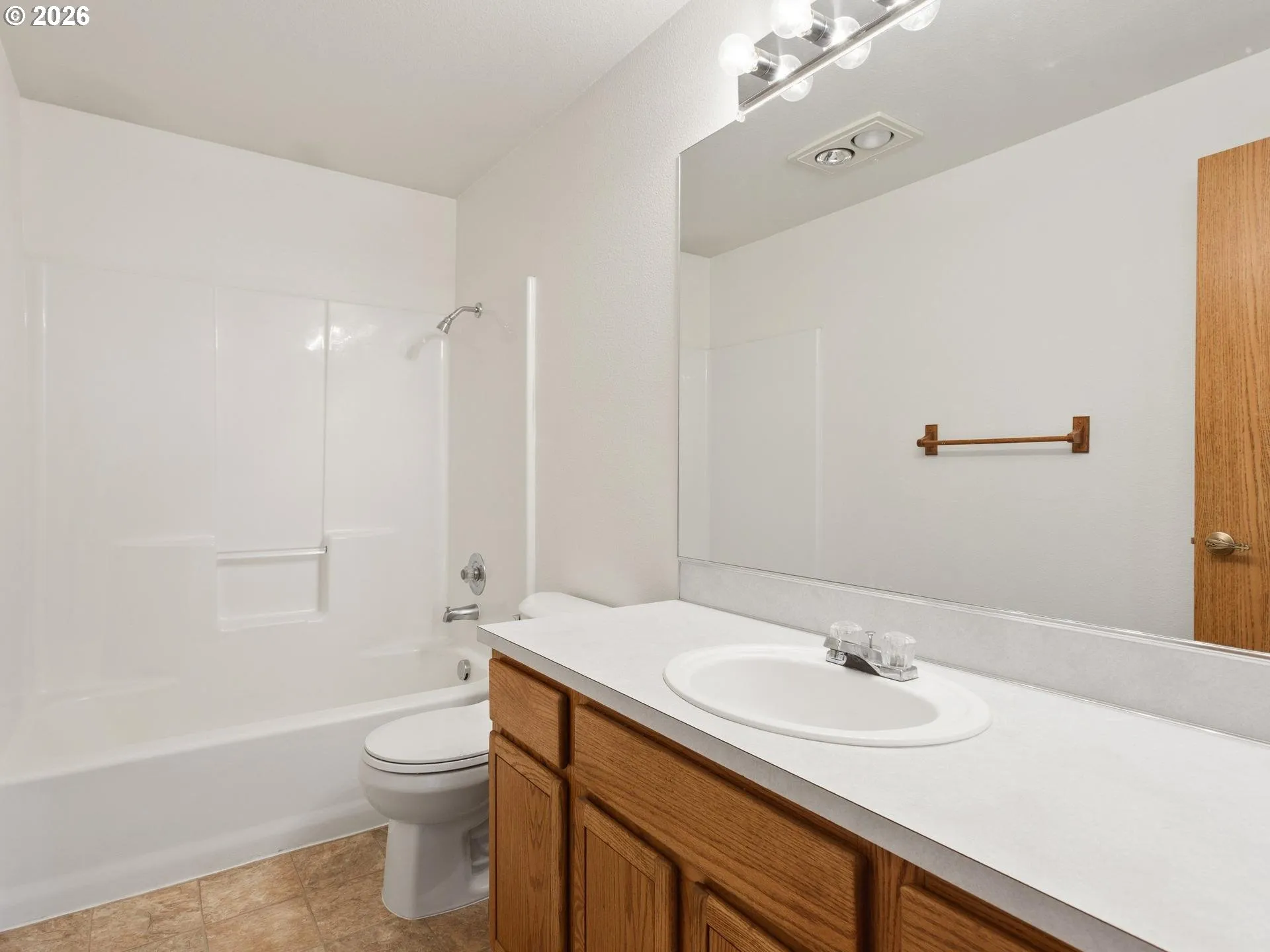 Bathroom-Upper