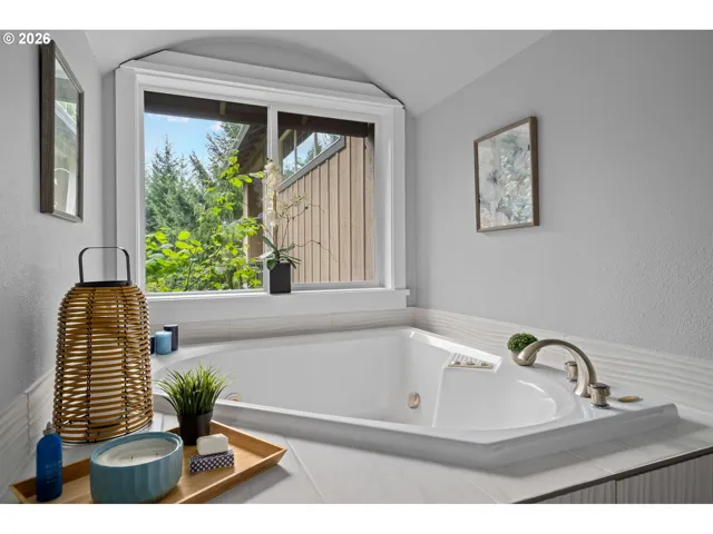 Owner's Suite Bathroom