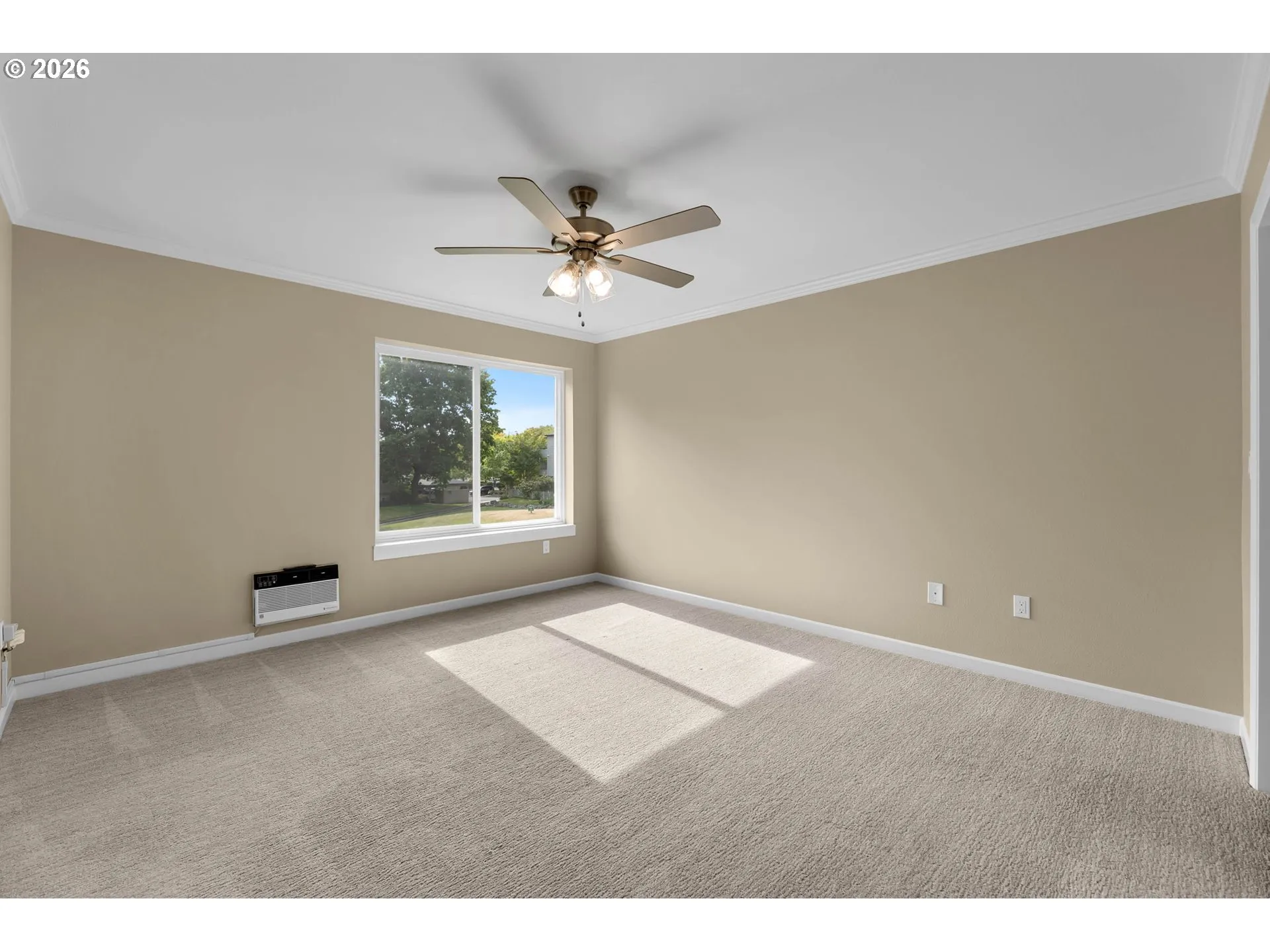 Bedroom, Primary