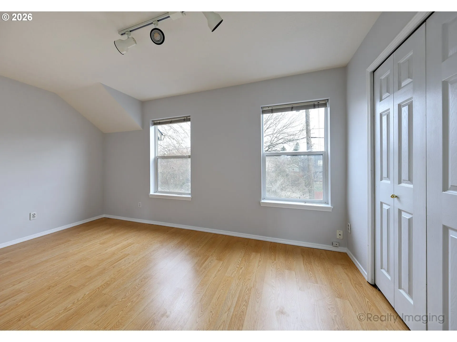 Bedroom-Upper