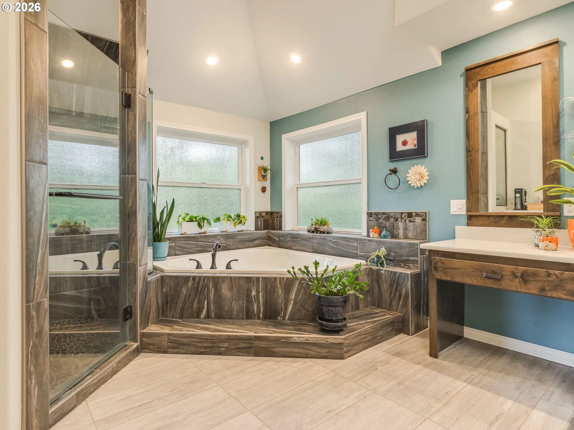 Bathroom-Walk in Shower
