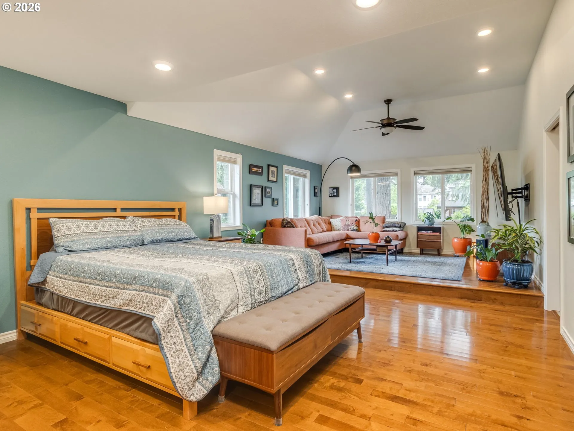 Primary Bedroom-Upper