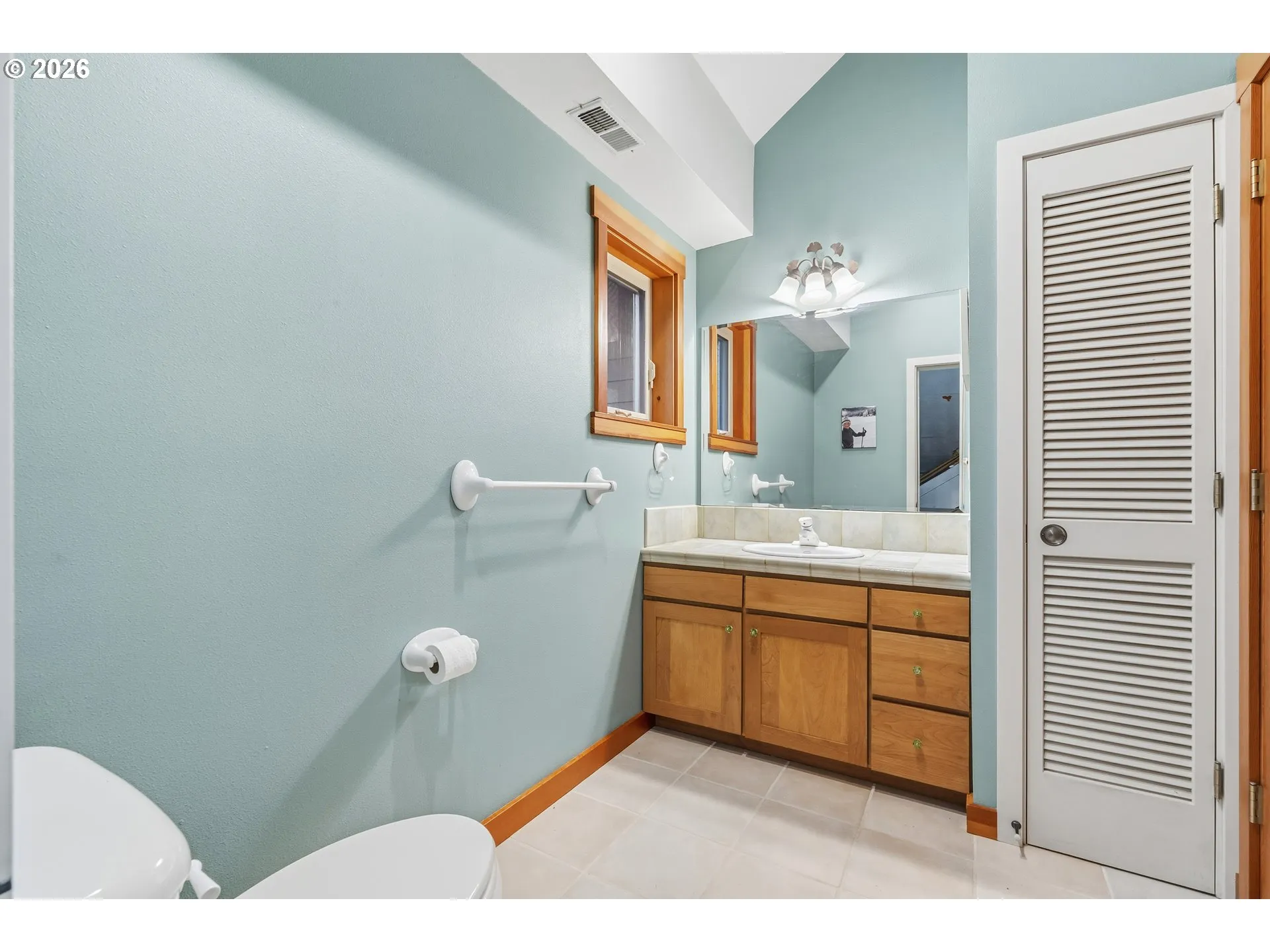 Bathroom-Upper