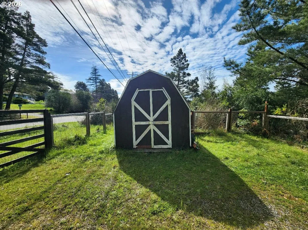 Shed