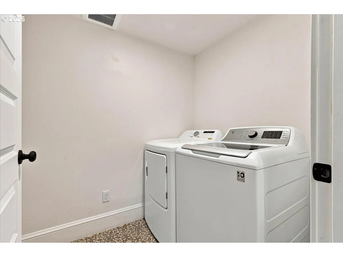 Laundry-Lower