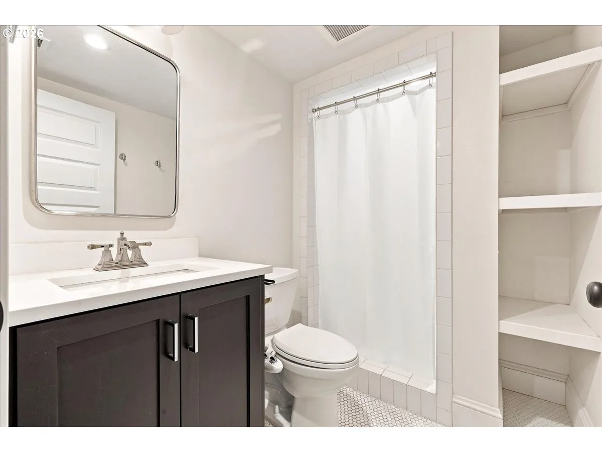 Bathroom-Lower