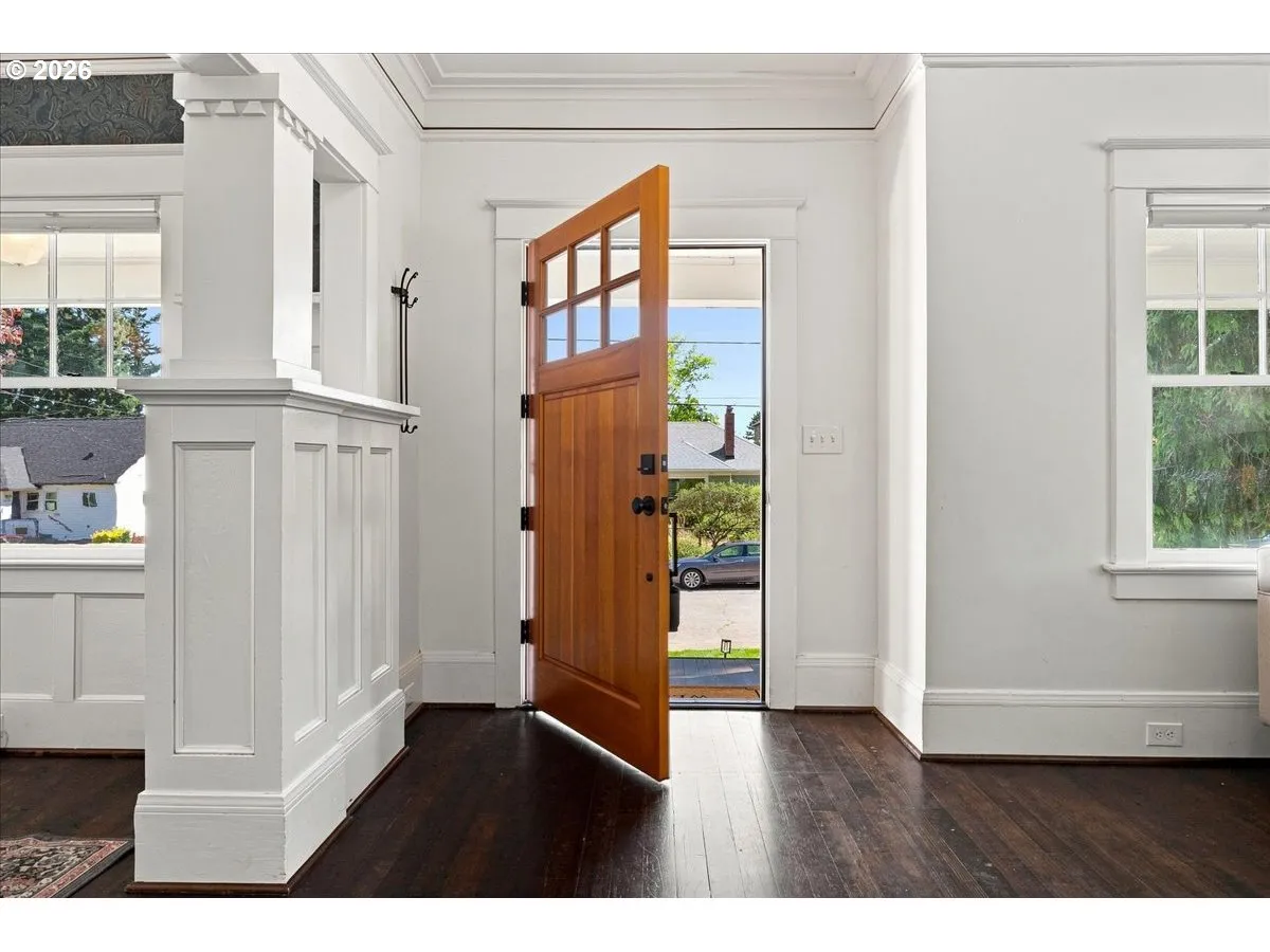 Entrance/Foyer