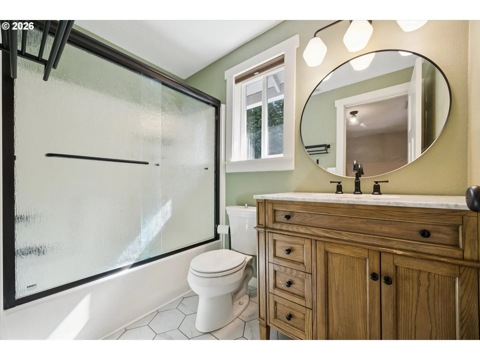 Bathroom-Upper