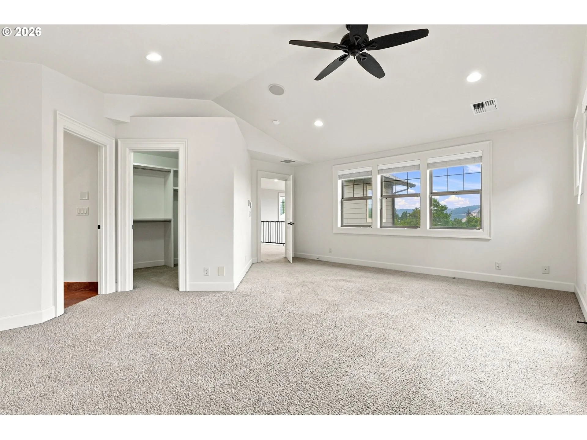 Primary Bedroom-Upper