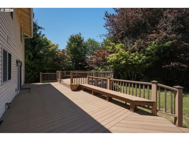 Yard-Back