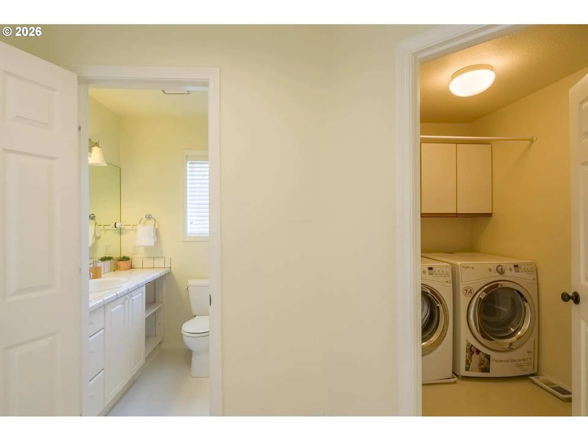 Bathroom-Upper