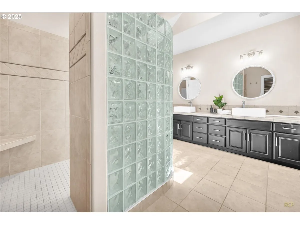 Primary Bedroom-Attached Bathroom