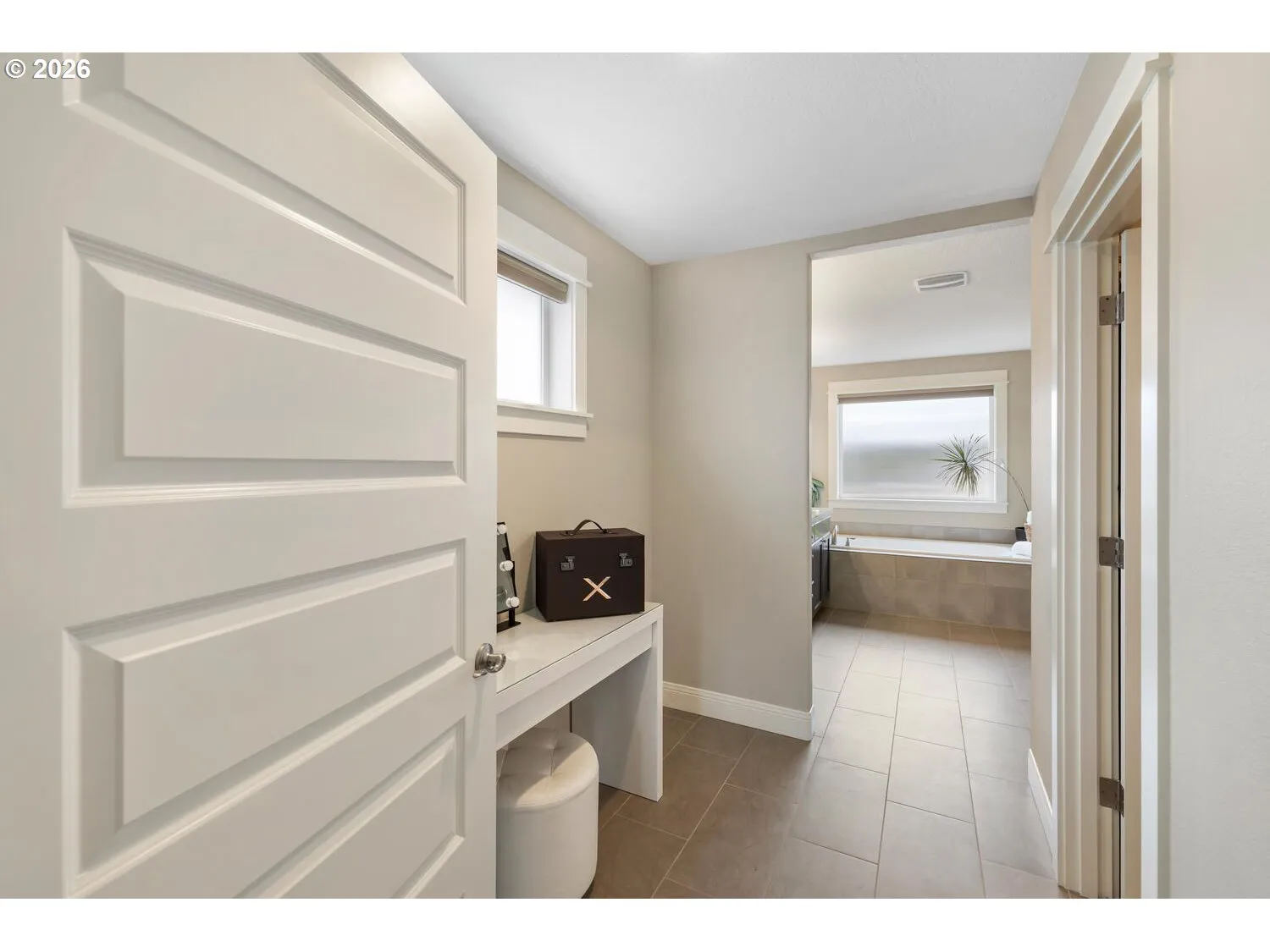 Bedroom, Owner's Suite-Upper