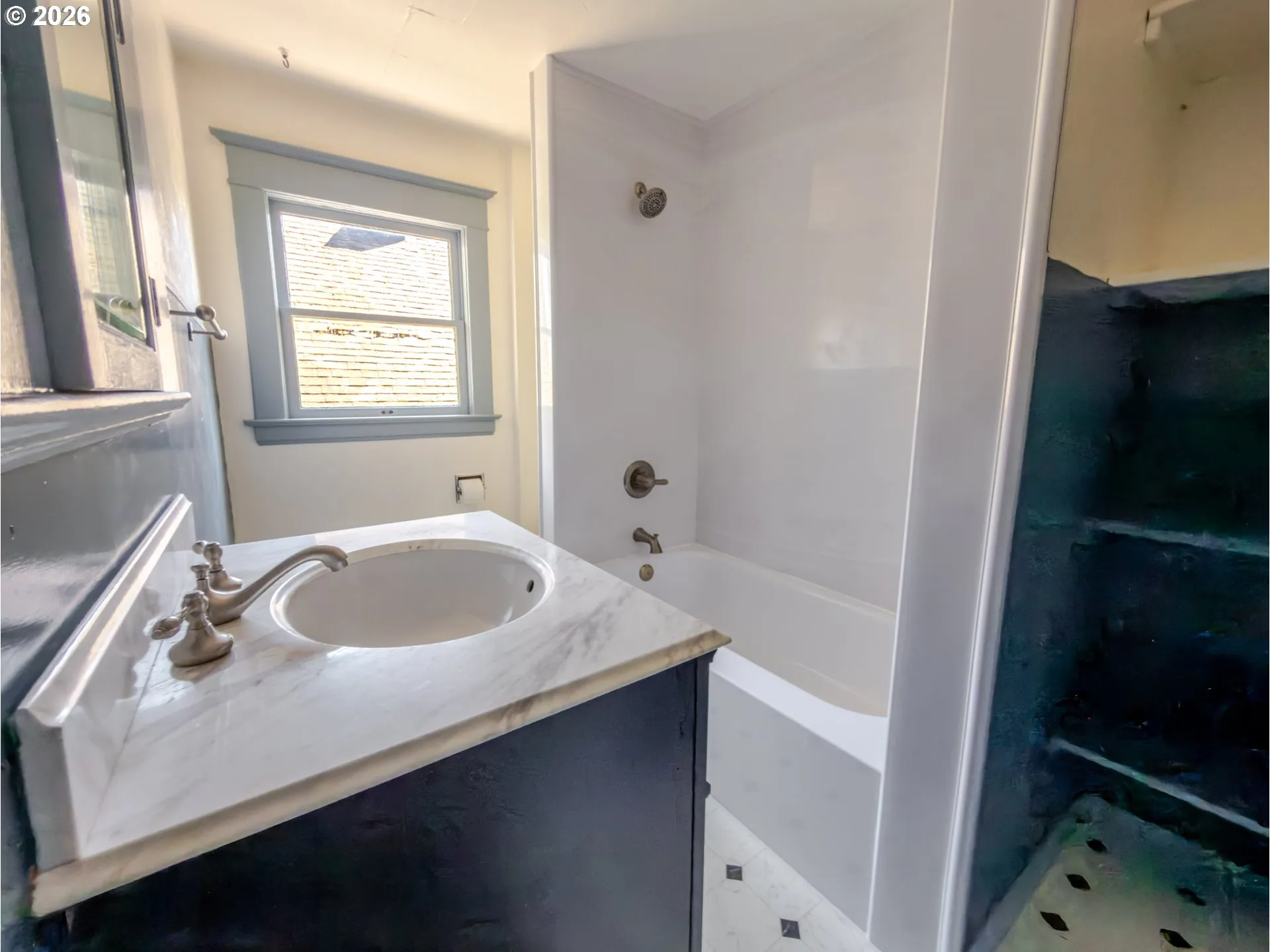 Bathroom-Upper