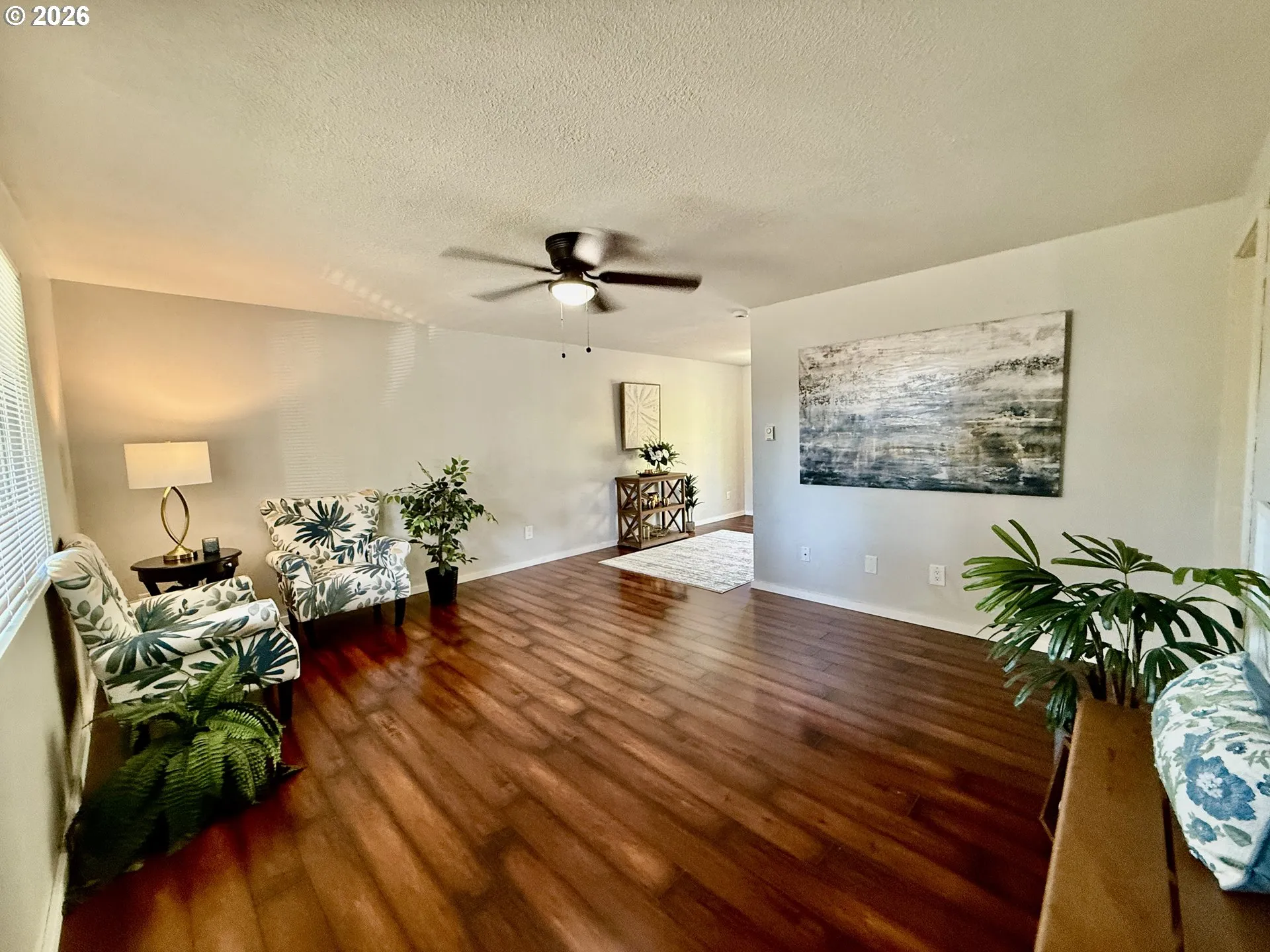 Living Room-Ceiling Fan