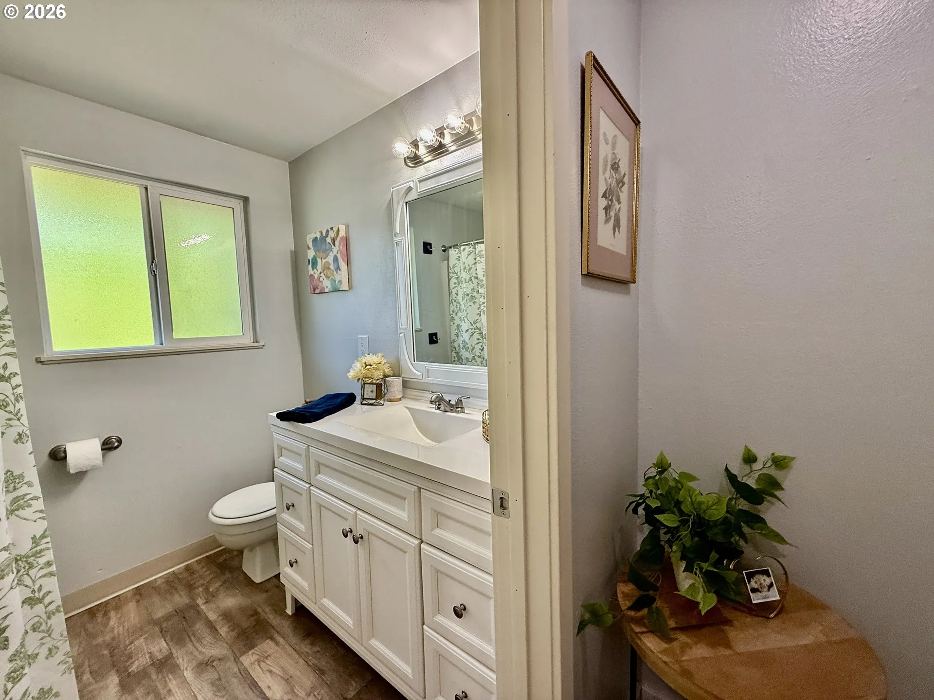 Bathroom-Upper