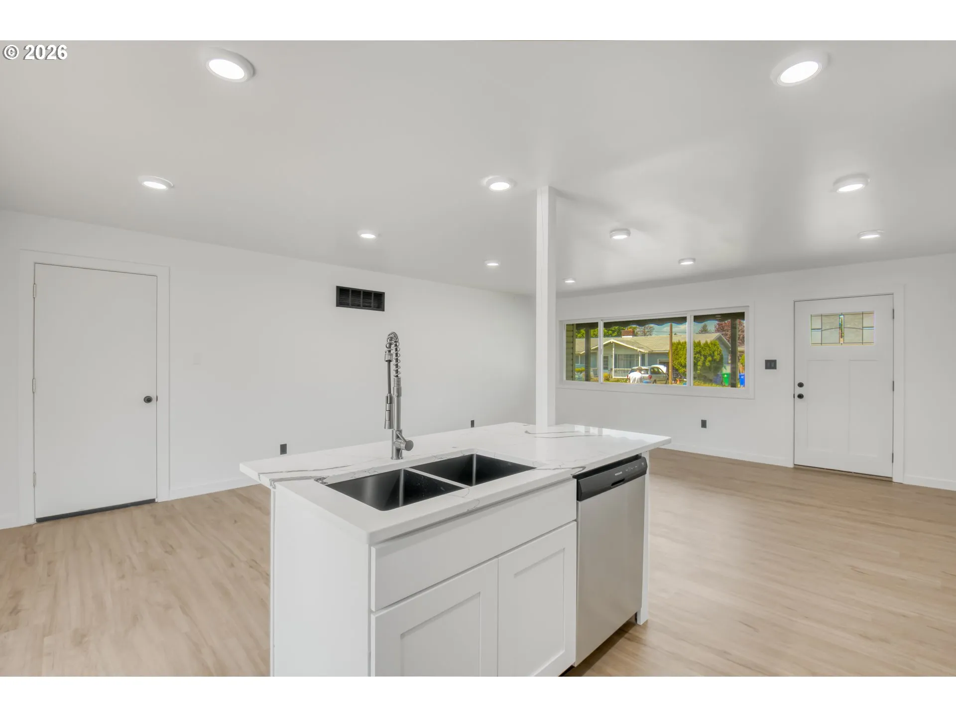Kitchen-Island