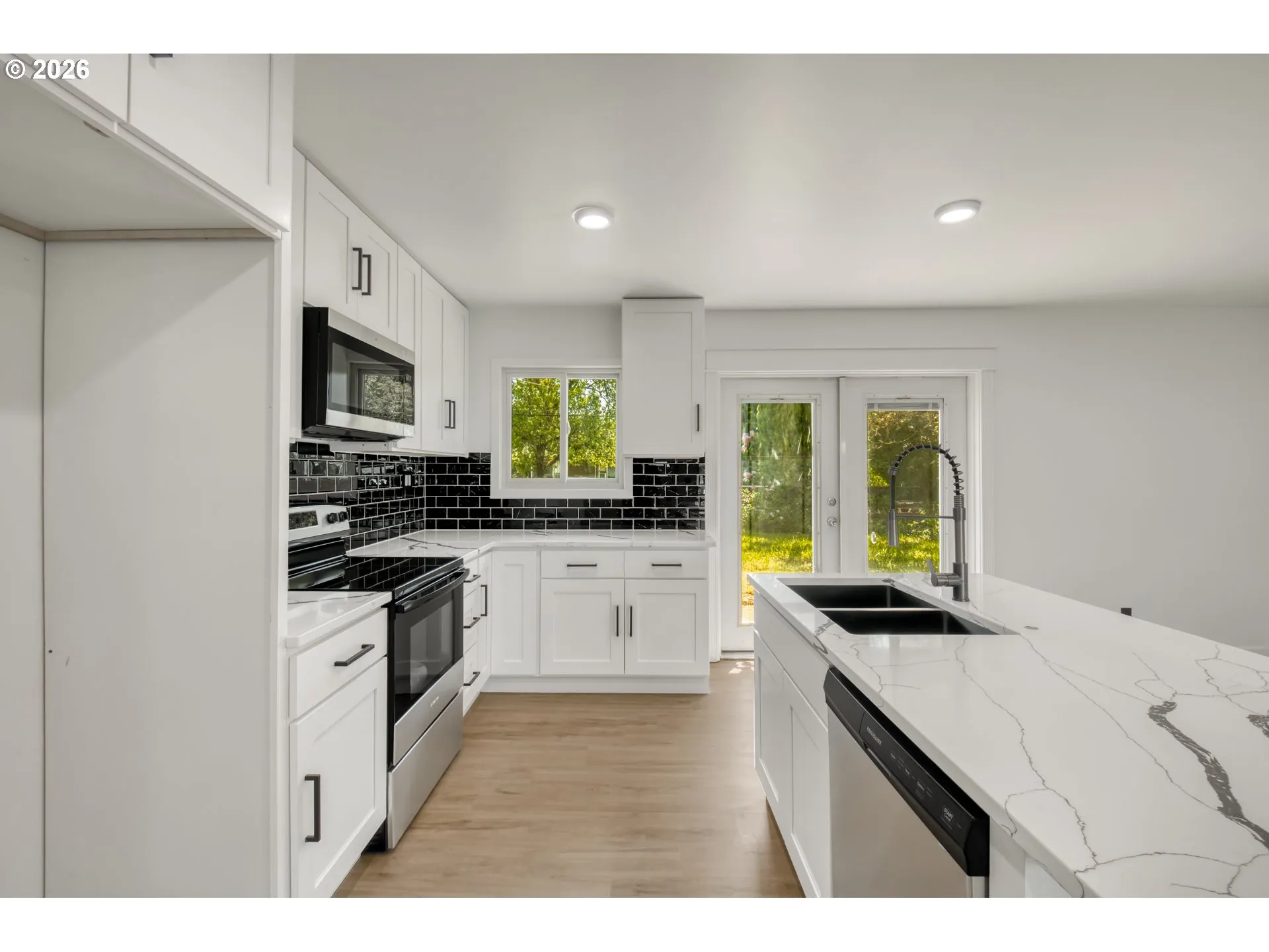 Kitchen-Cooking Island