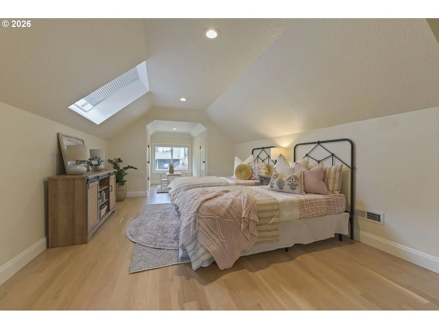Bonus Room-Upper
