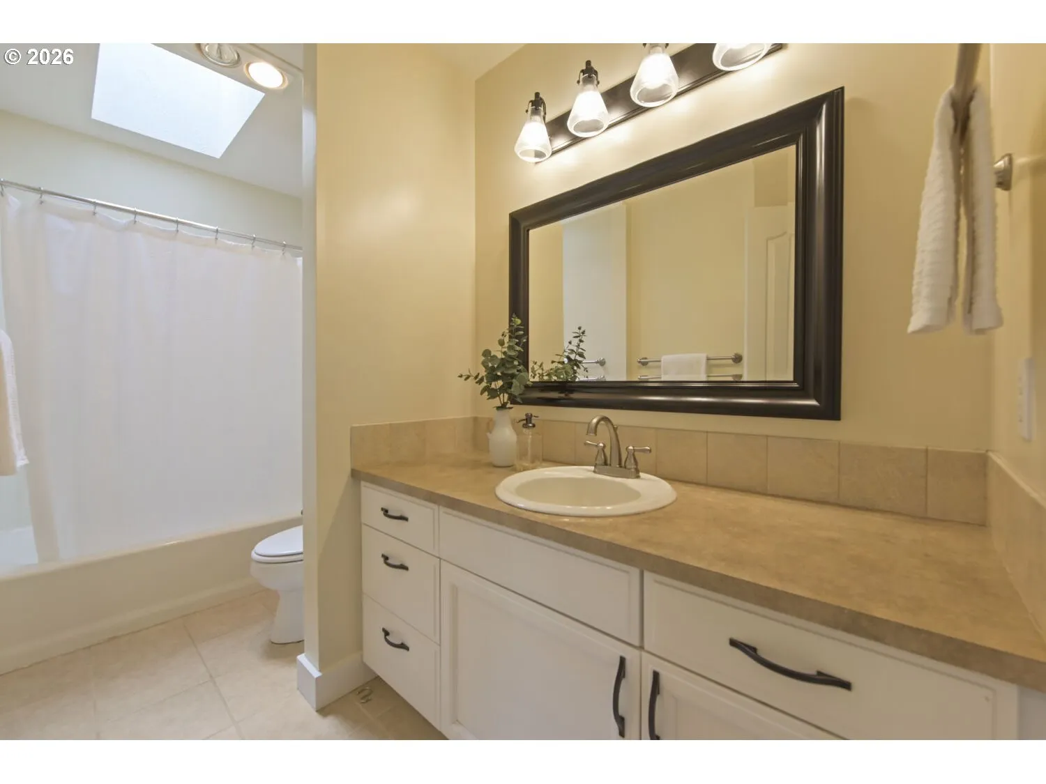 Bathroom-Upper