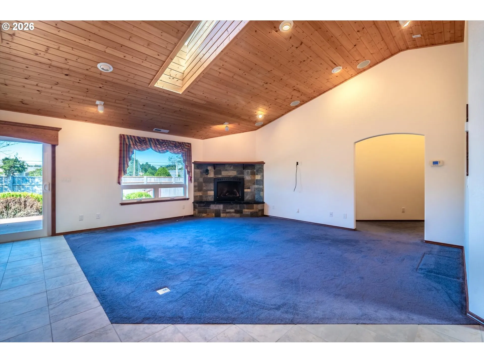 Living Room-Fireplace