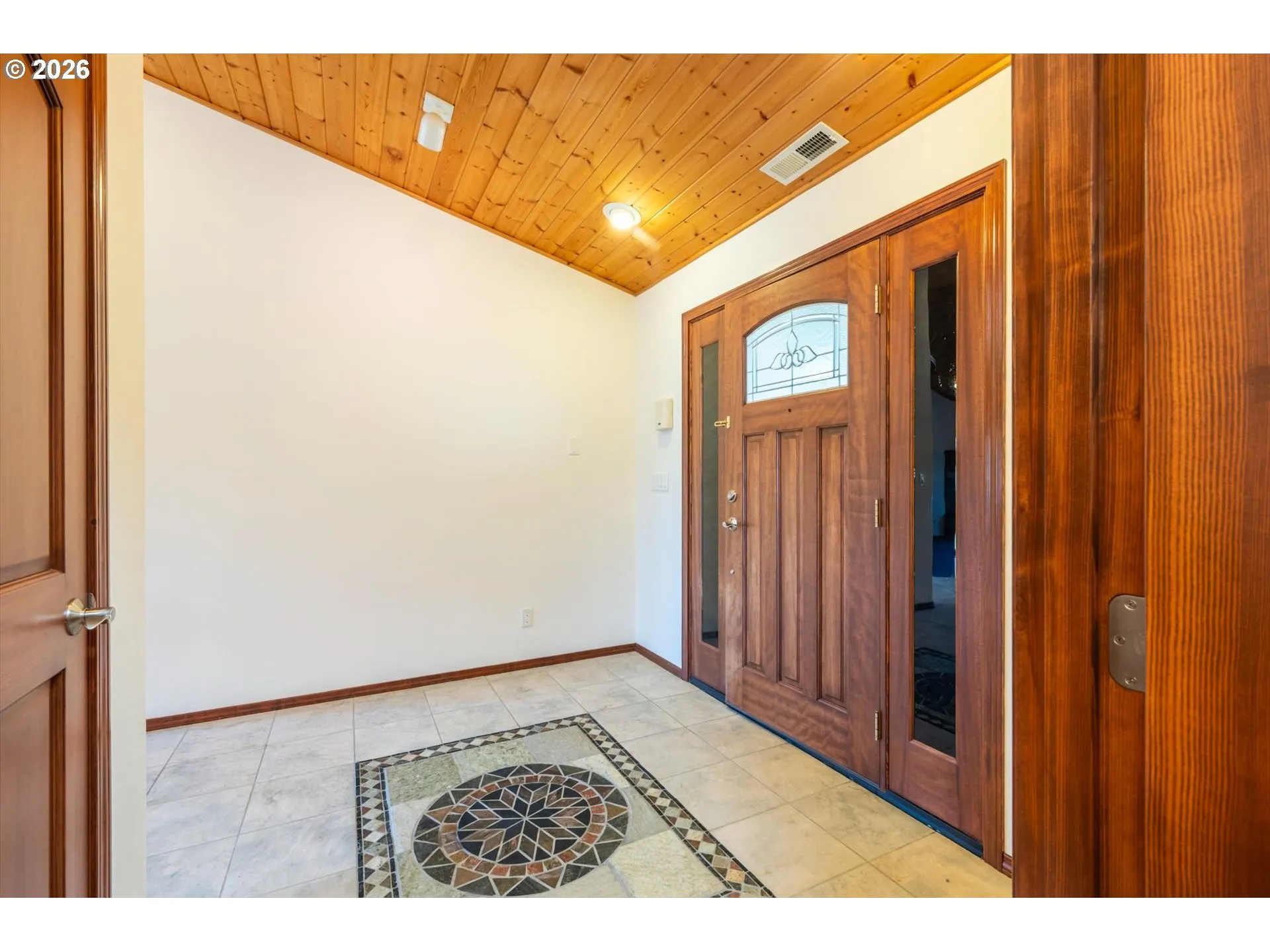 Entrance/Foyer