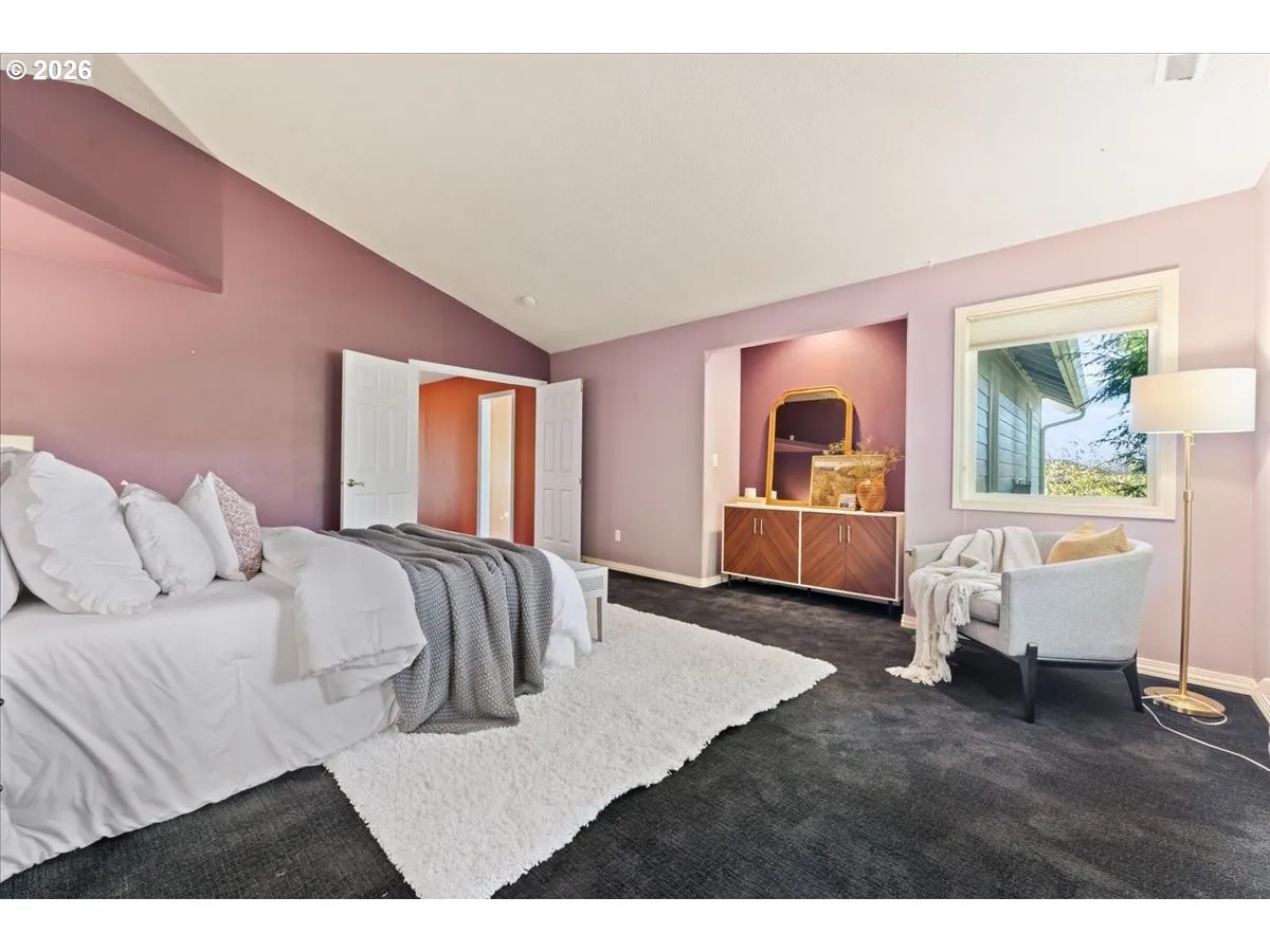 Bedroom, Owner's Suite