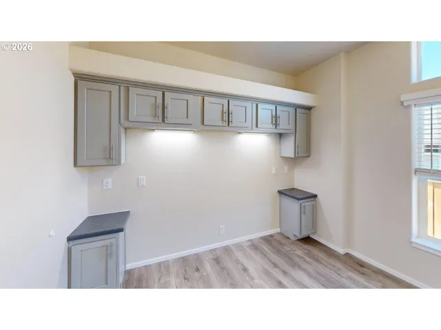 Bedroom, Primary