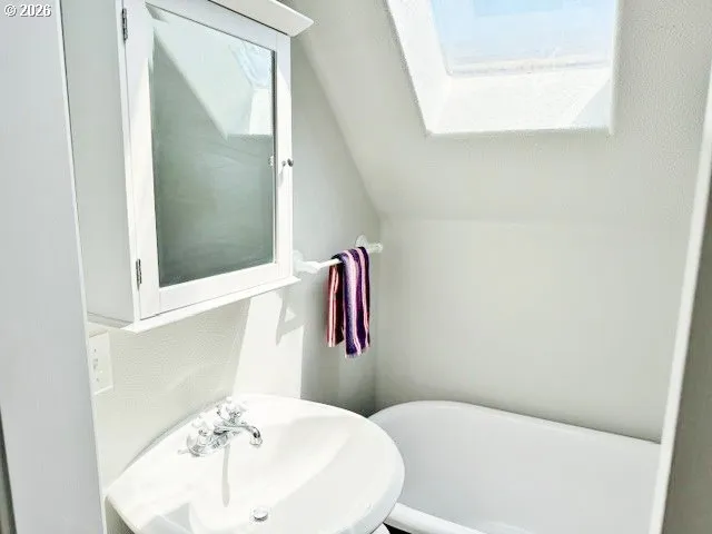 Bathroom-Upper