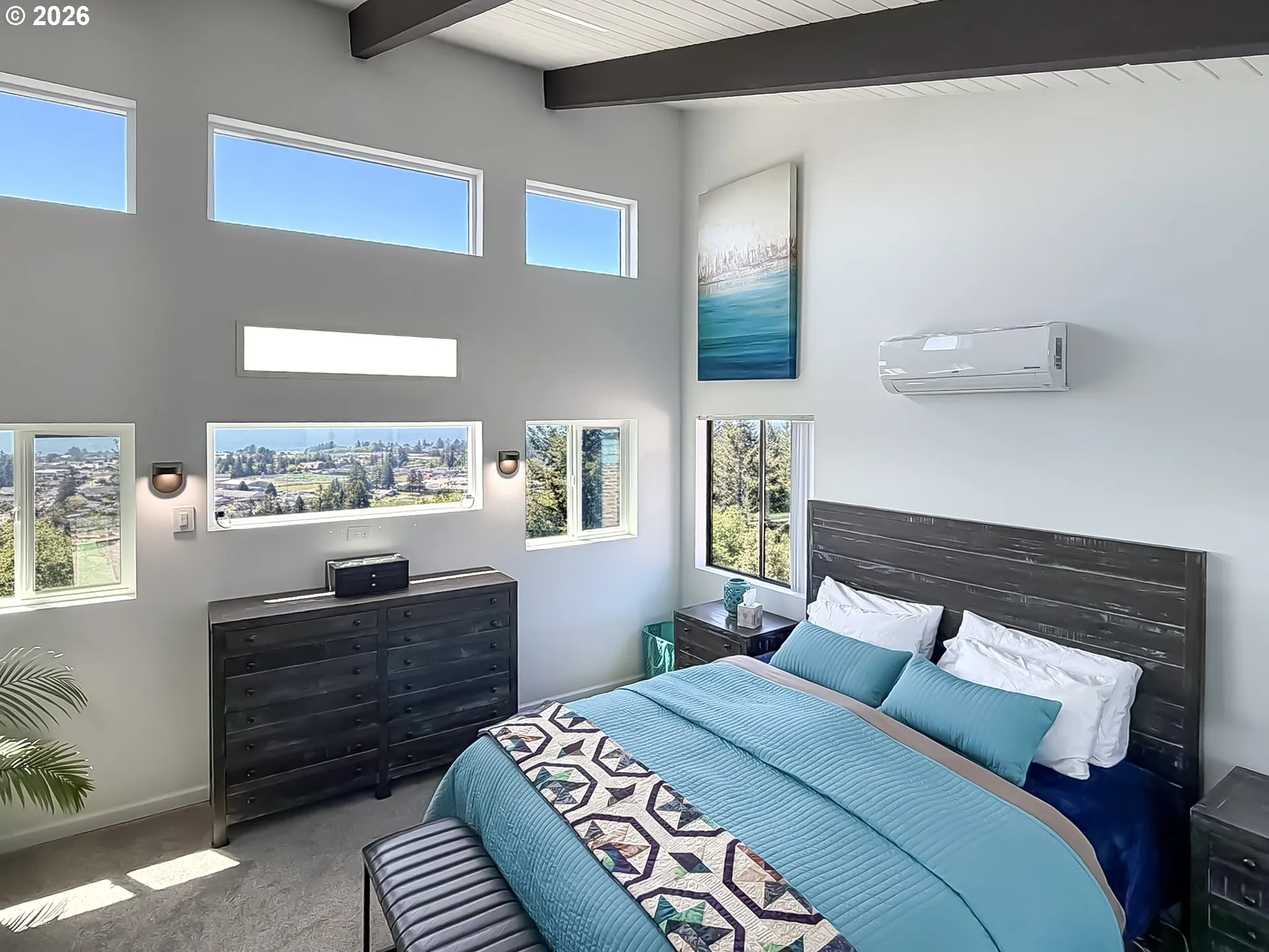 Bedroom, Owner's Suite-Vaulted Ceilings