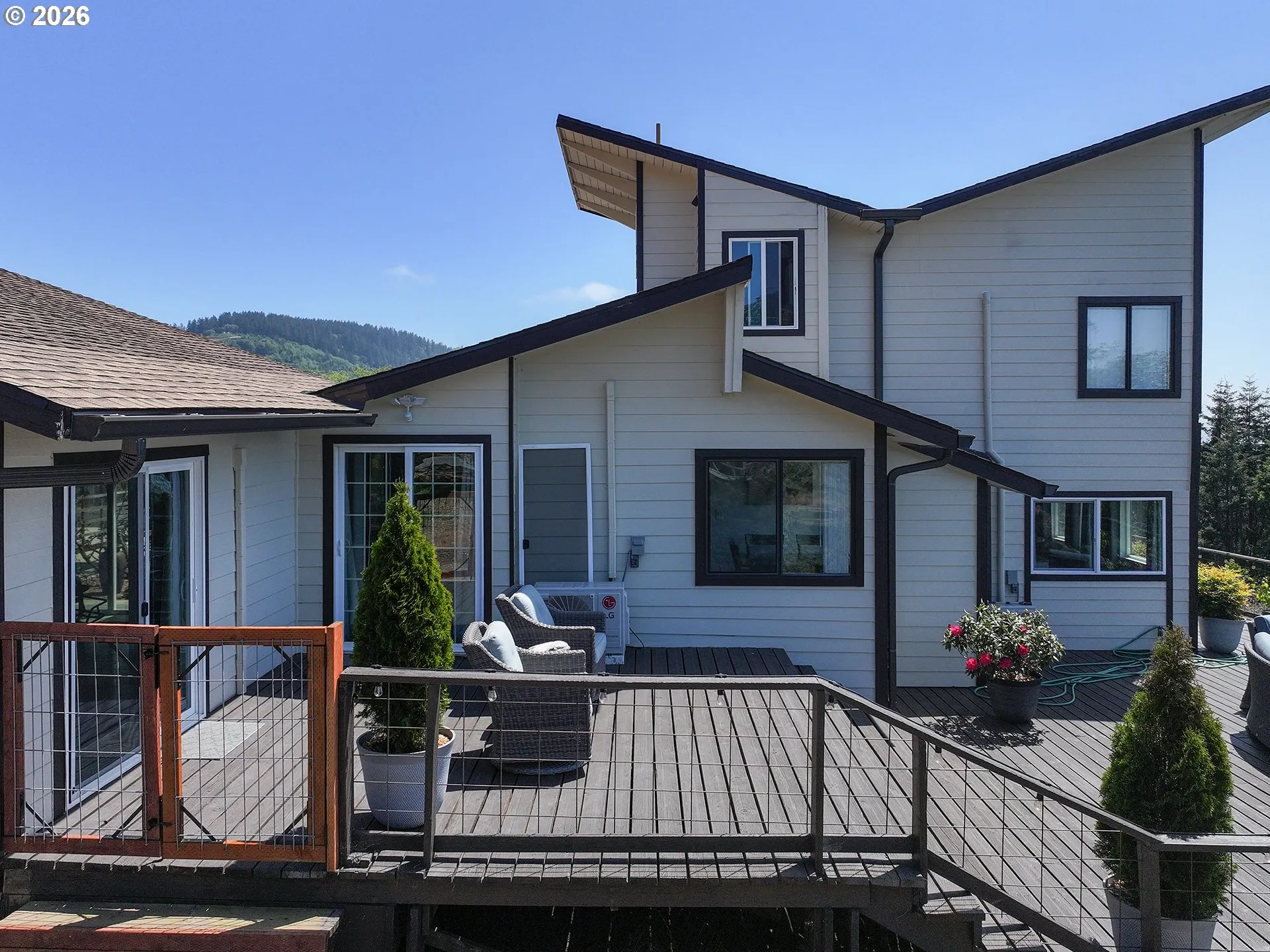 Deck-Main