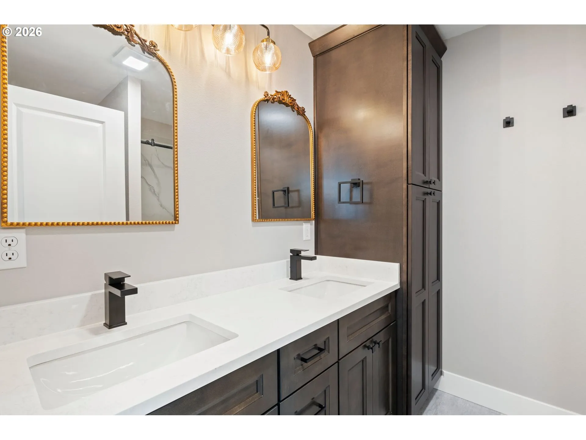Bathroom, Attached