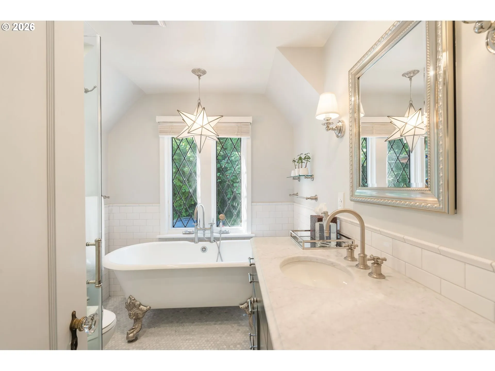 Bathroom-Upper