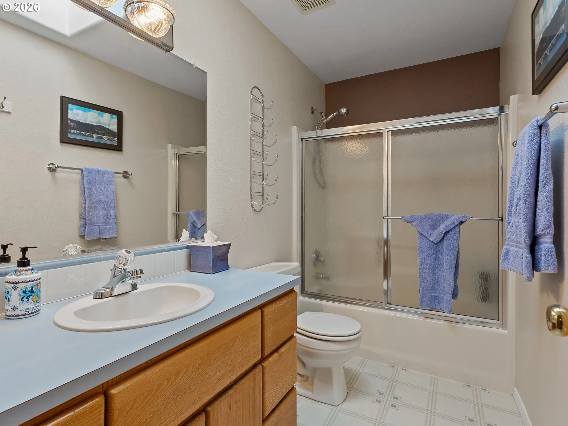 Bathroom-Upper