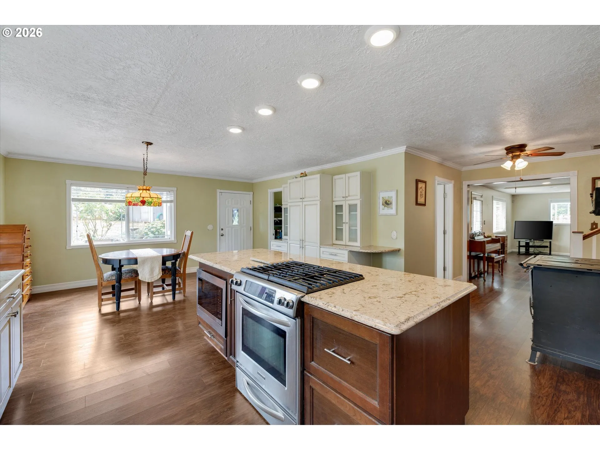 Kitchen-Island