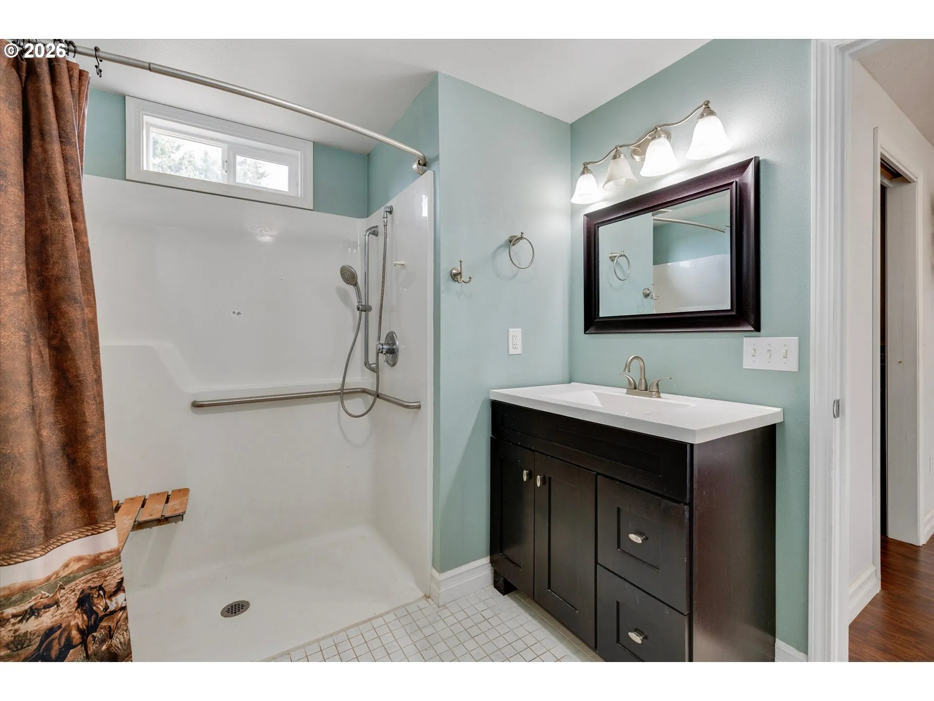 Primary Bedroom-Attached Bathroom