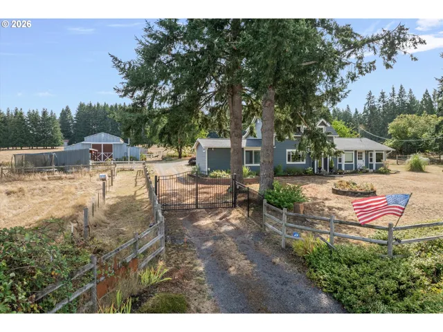 Driveway-Gated