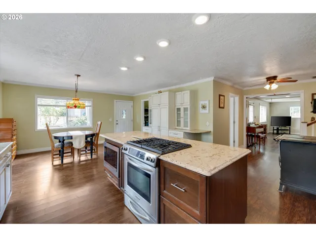 Kitchen-Island