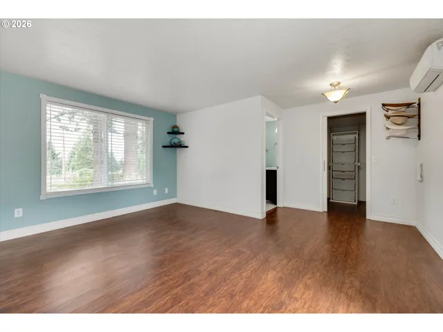 Primary Bedroom-Walk-In Closet