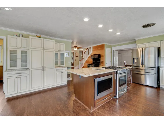 Kitchen-Oven