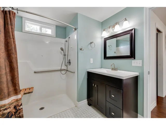 Primary Bedroom-Attached Bathroom