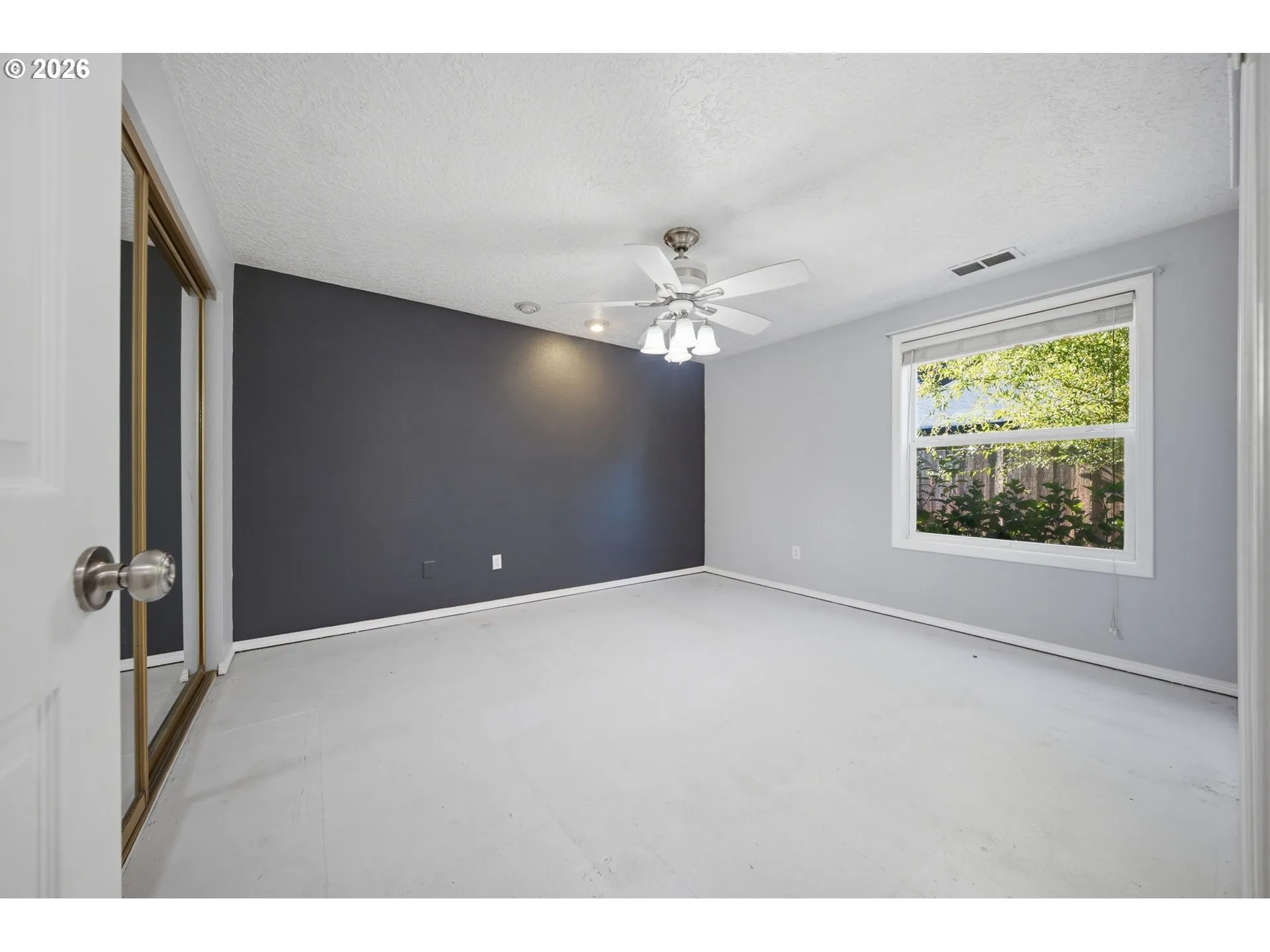 Bedroom, Primary
